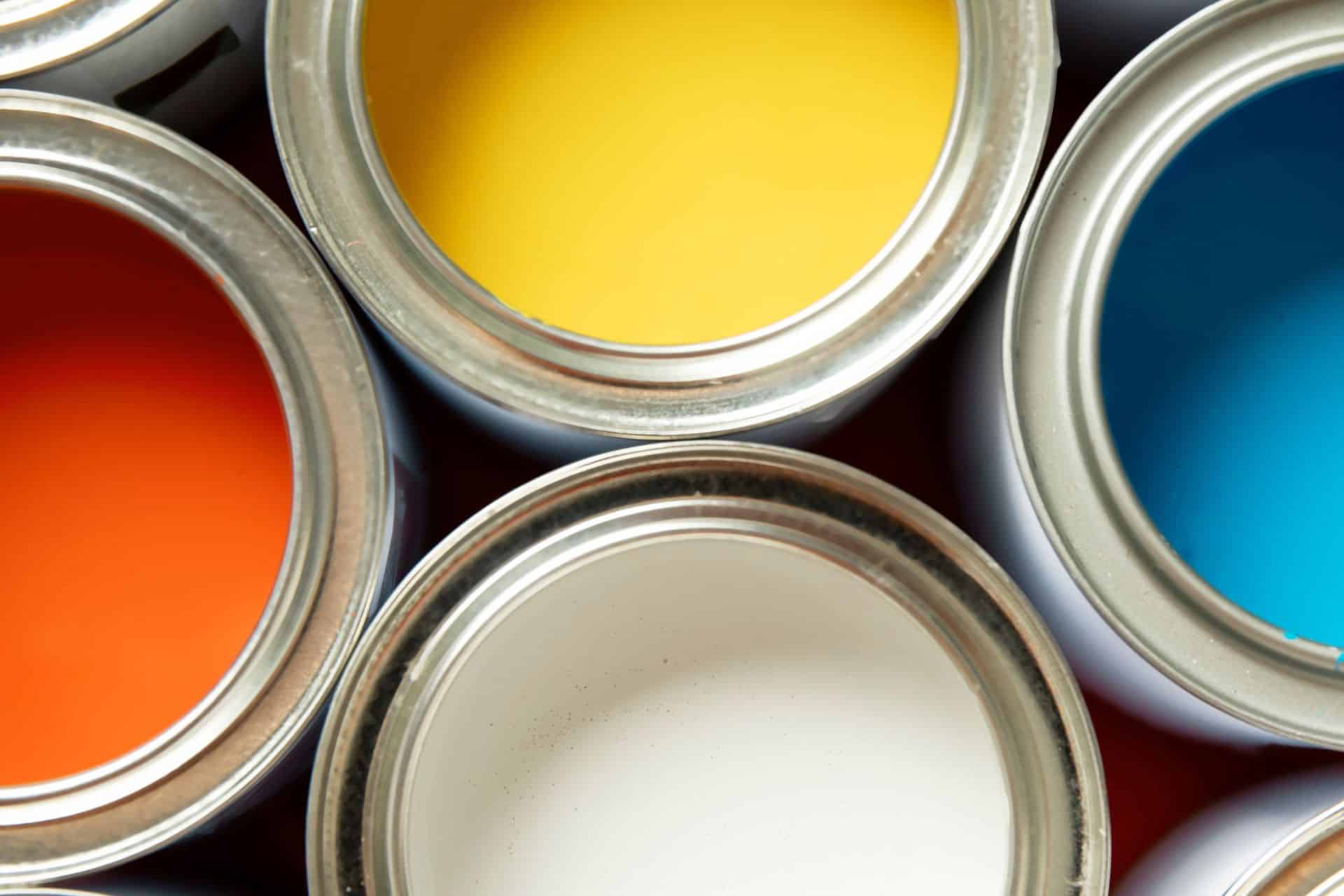 Tintas, argamassas, colas e revestimentos precisam atingir uma consistência homogênea antes da aplicaçã