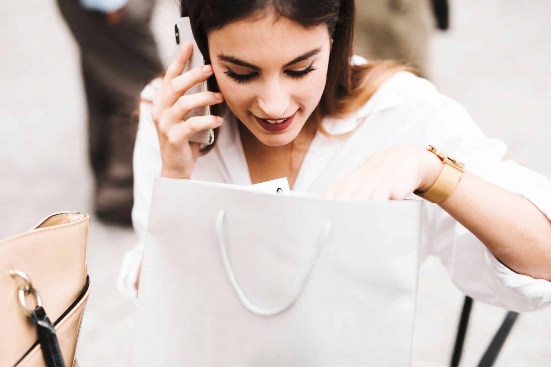 O interesse continua existindo, mas a forma de chegar a esses produtos de luxo se tornou mais diversificada