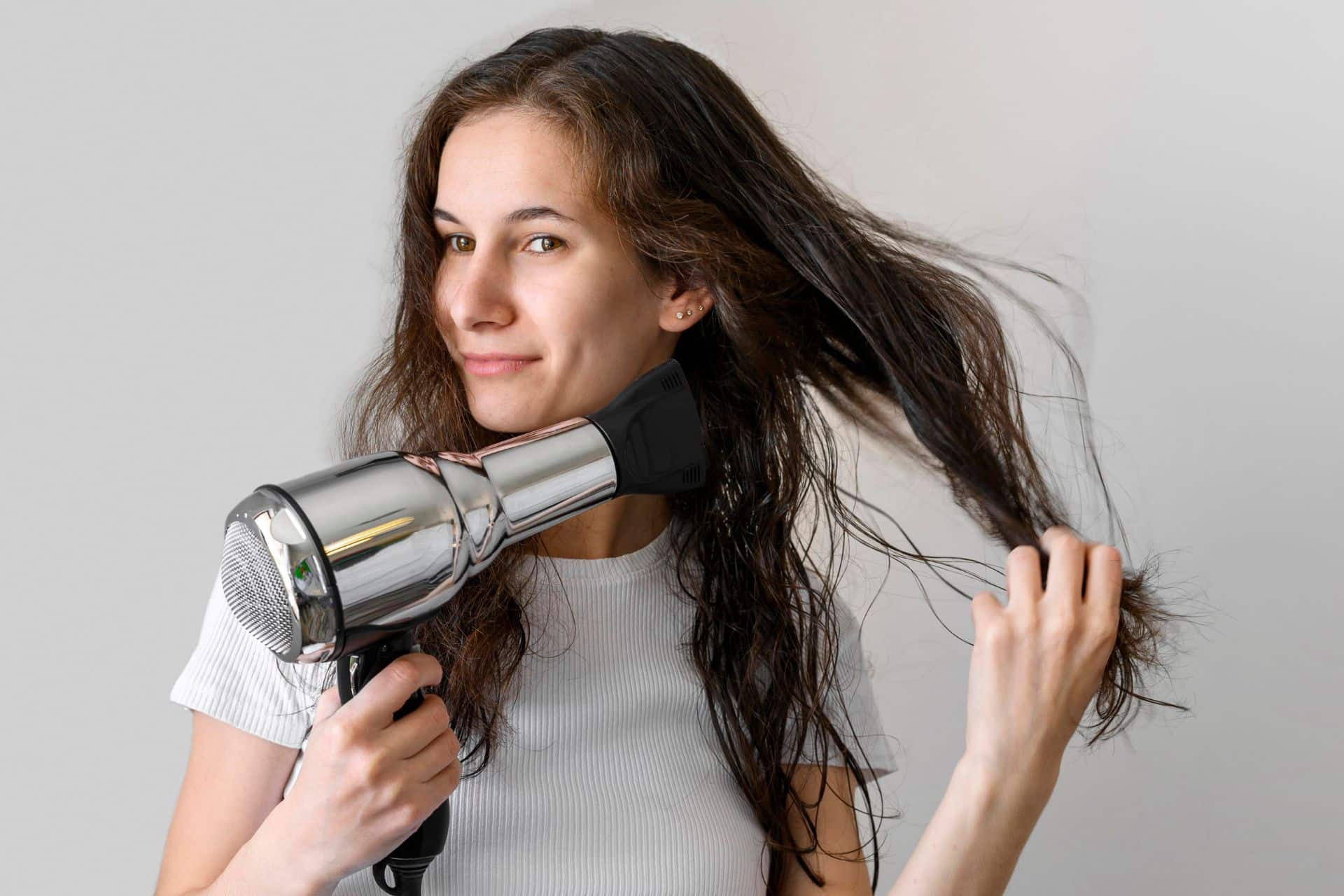 Para secar, modelar, definir ou finalizar, mudar o modo e o bico pode ser tão relevante quanto simplesmente aumentar a potência