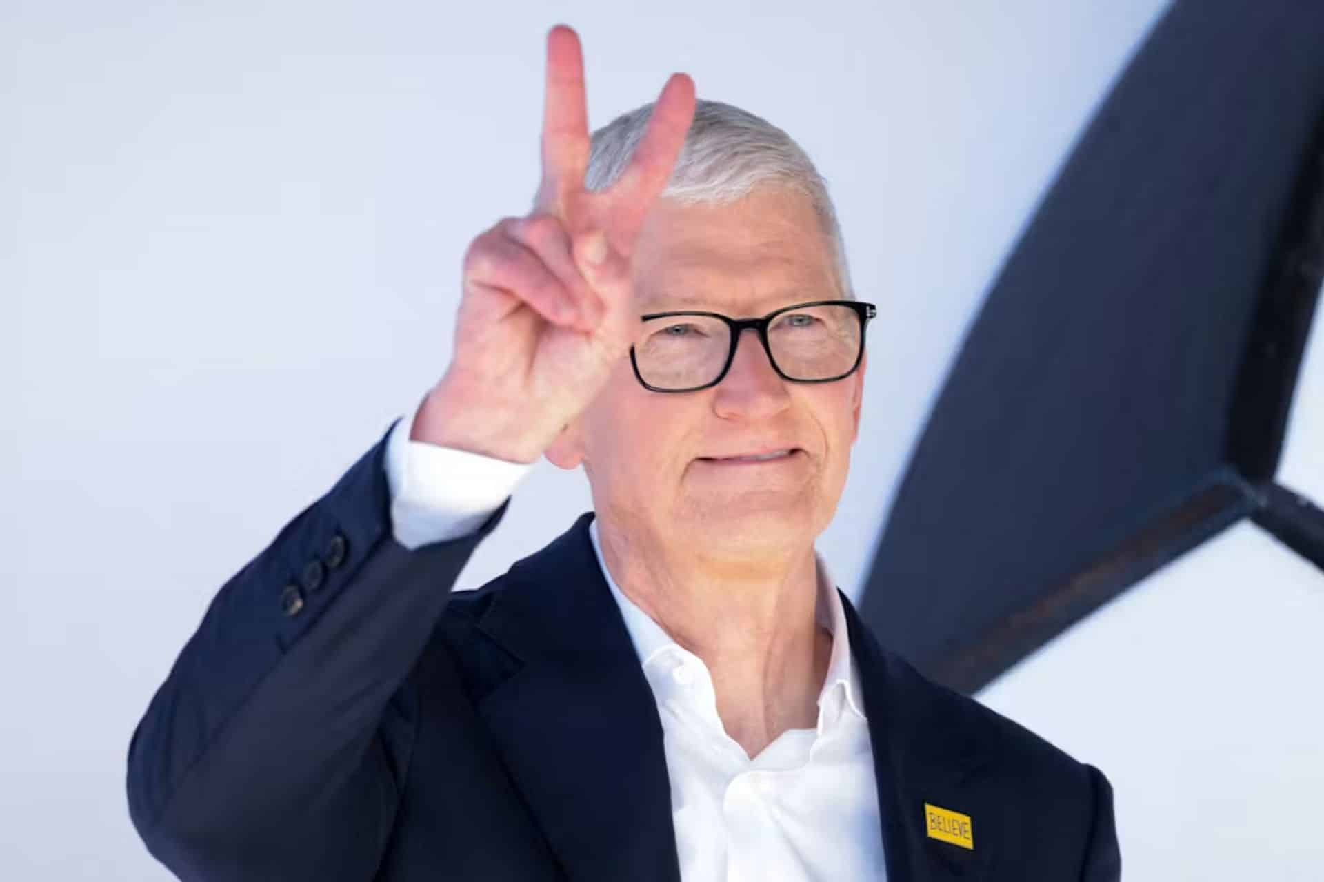 Tim Cook não se desliga totalmente da Apple. Ele assume o cargo de presidente executivo do conselho de administração